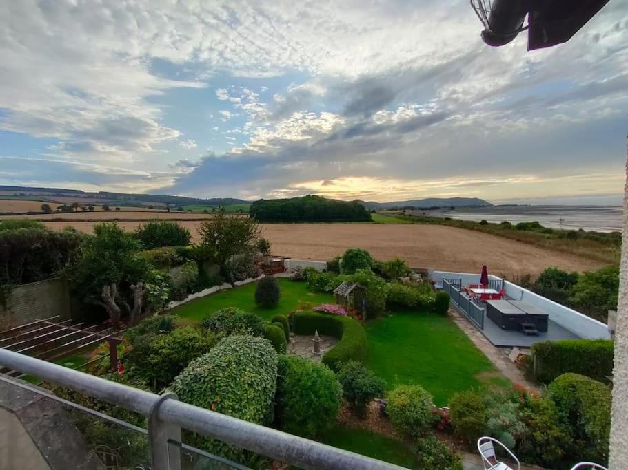 Blue Anchor House - Seaview, Hot Tub Apartments Exterior foto