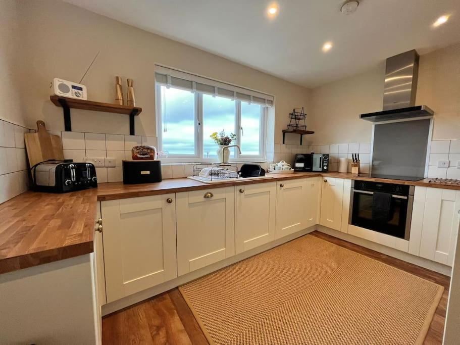 Blue Anchor House - Seaview, Hot Tub Apartments Exterior foto