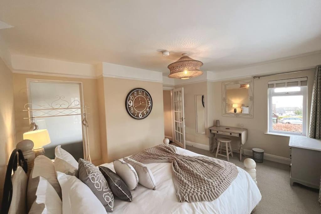 Blue Anchor House - Seaview, Hot Tub Apartments Exterior foto