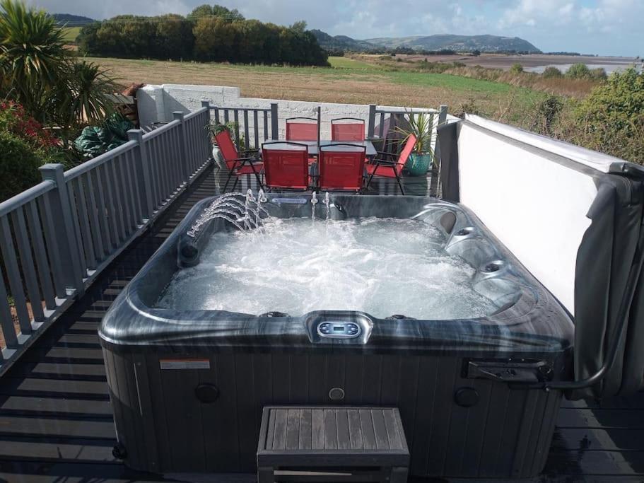 Blue Anchor House - Seaview, Hot Tub Apartments Exterior foto